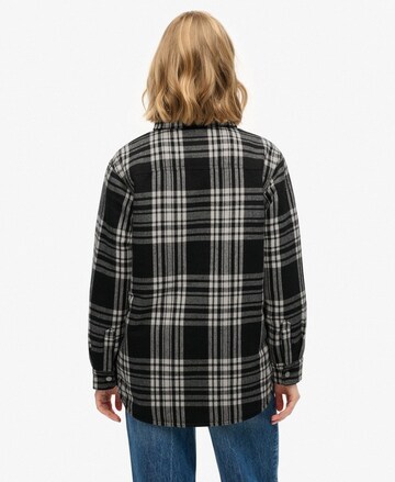 Superdry Tussenjas in Zwart