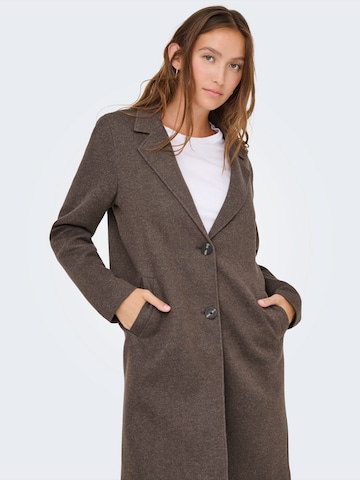 Manteau mi-saison 'ONLSEDONA CARRIE' ONLY en marron