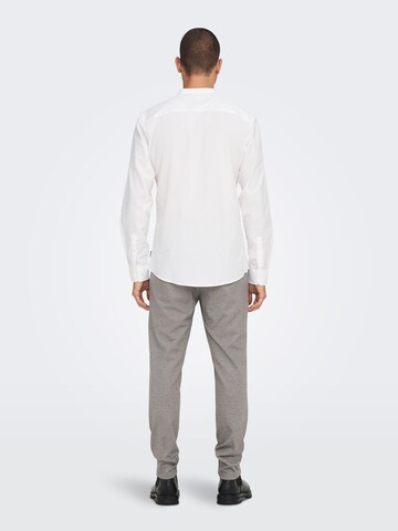 Coupe slim Chemise 'Sane' Only & Sons en blanc