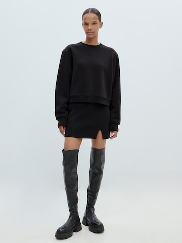 EDITED Sweatshirt 'Palmer' in Schwarz