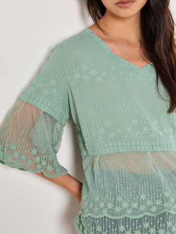 Apricot Blouse in Green