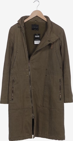 Sisley Mantel L in Grün: Vorderseite