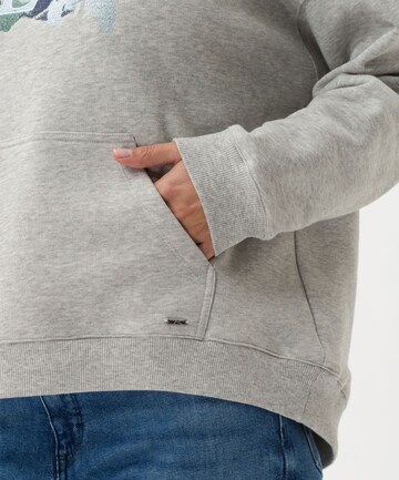 BRAX Sweatshirt 'Bena' in Grau