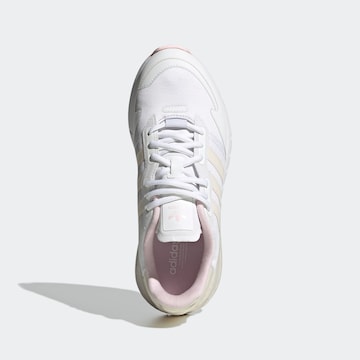 Baskets basses ADIDAS ORIGINALS en blanc