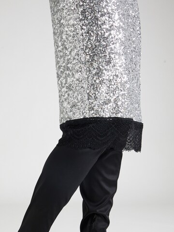 PRINCESS GOES HOLLYWOOD Rock in Silber