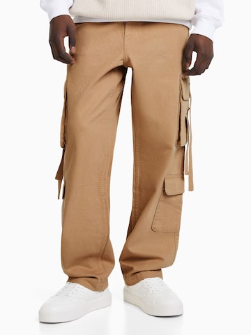 Bershka Loosefit Cargobroek in Beige: voorkant