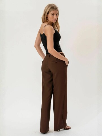 It's May Regular Trousers ' Low ' in Brown