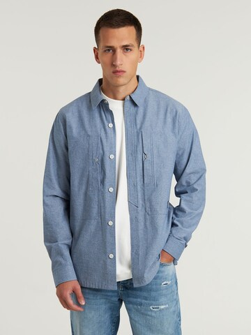 CHASIN' Regular fit Button Up Shirt 'Cooper Chambray' in Blue: front