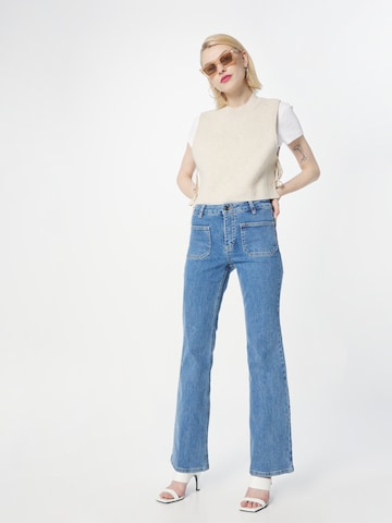 Vanessa Bruno Flared Jeans 'DOMPAY' in Blauw