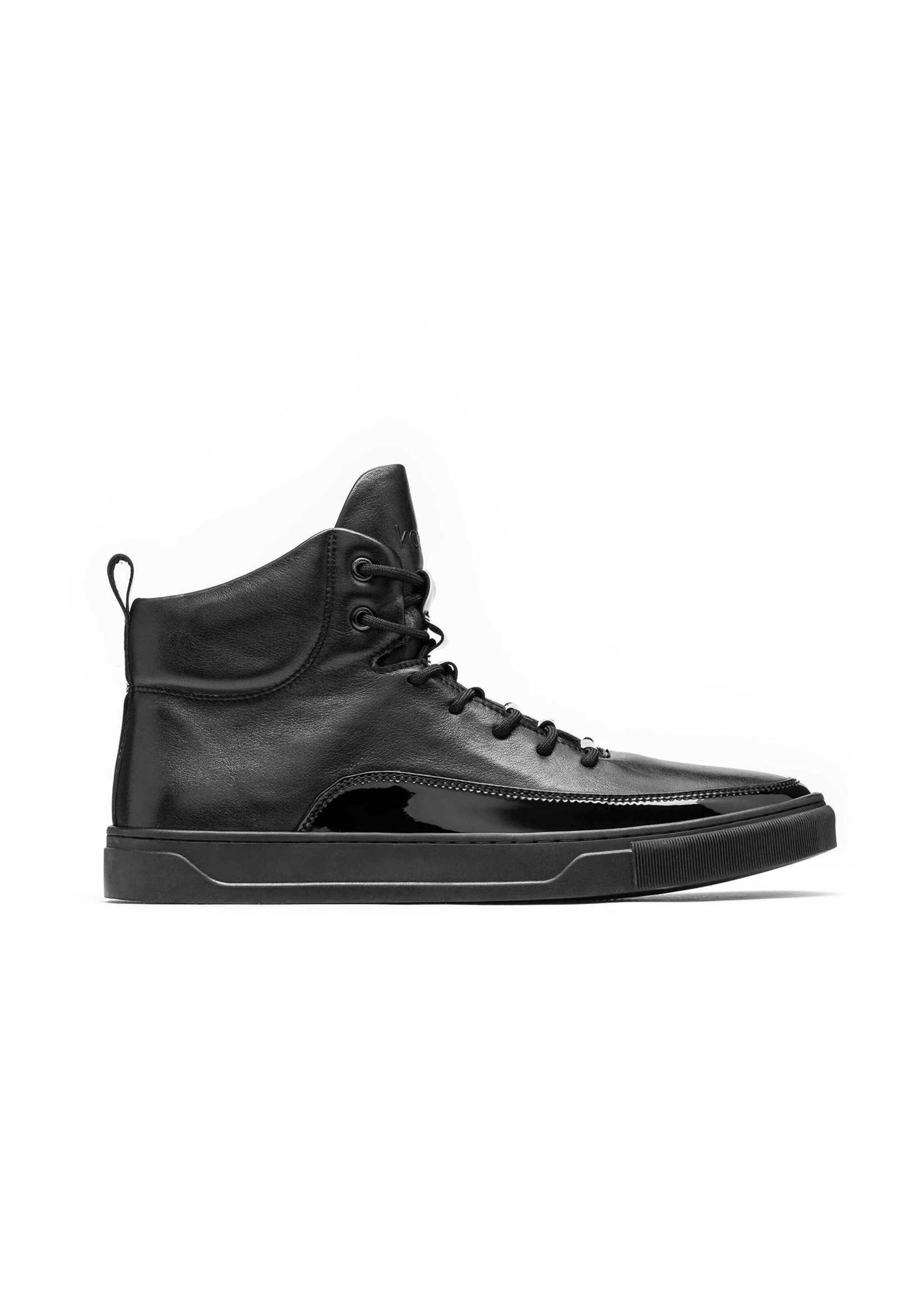 Sneaker alta di Kazar in nero