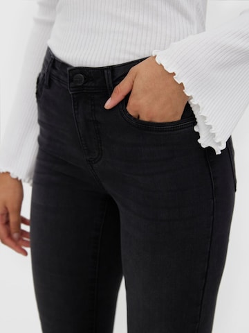 VERO MODA Skinny Jeans 'Tanya' in Black