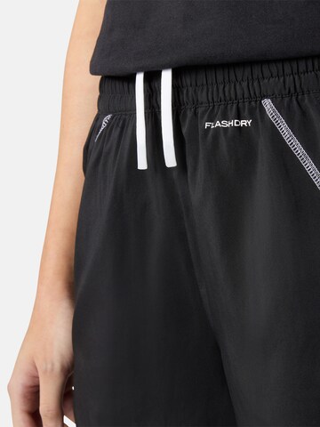 THE NORTH FACE Regular Workout Pants 'HAKUUN' in Black