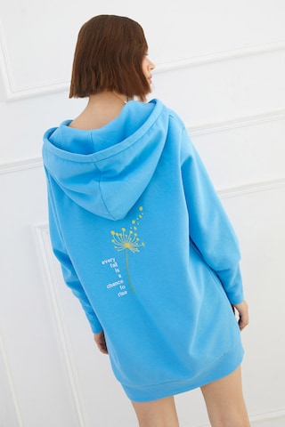 WHITE RVBBIT Jurk 'Pusteblume' in Blauw