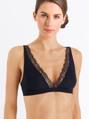 Hanro Triangel Soft Cup BH ' Cotton Lace ' in Schwarz: predná strana