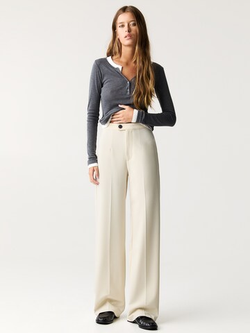 Wide Leg Pantalon à plis Pull&Bear en beige