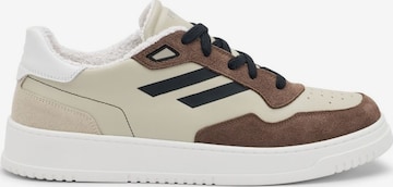 PR1MO Sneaker low 'Bianco Brillante' in Braun: Vorderseite