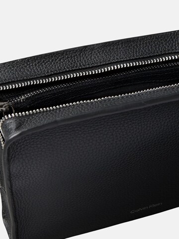 Calvin Klein Koffer 'FOIL EMBOSS' in Zwart