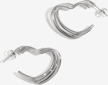 Boucles d'oreilles 'WAVY HEART' Cala Rose en argent : devant
