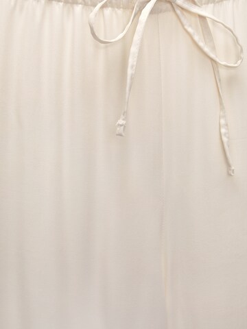 Wide leg Pantaloni de la Pull&Bear pe bej