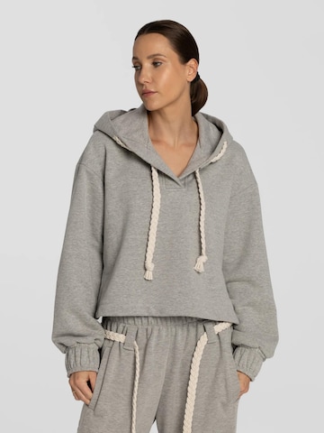 mandragora Sweatshirt 'Sento' in Grau