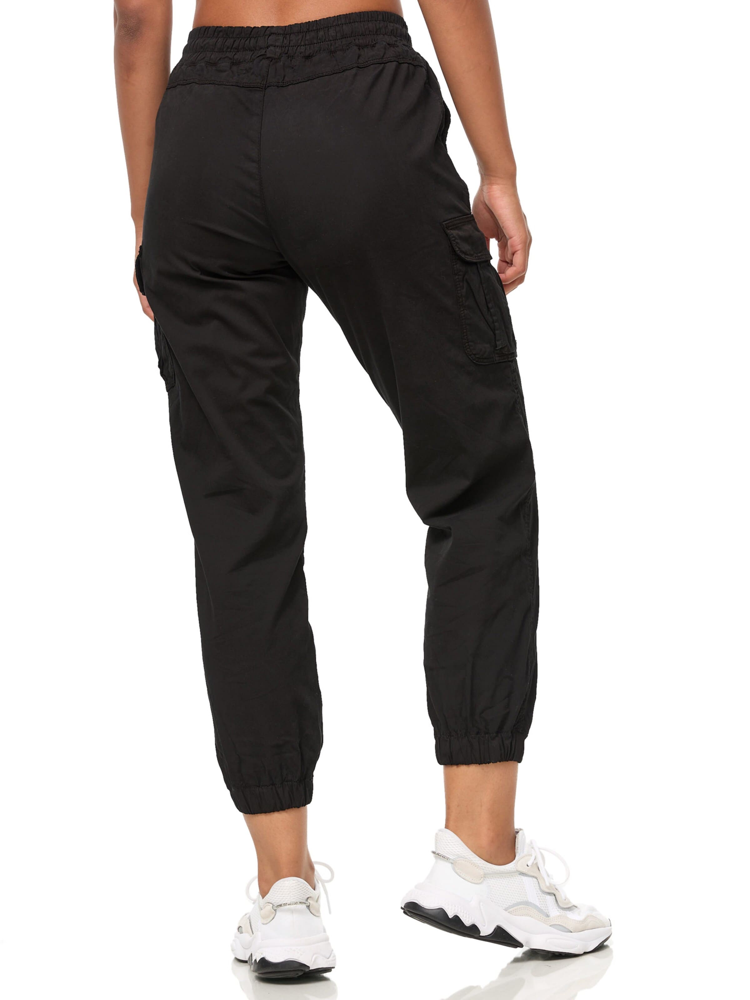 Tazzio - Tapered Pantalón cargo 'F600' en negro
