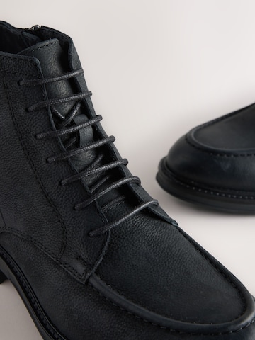Next - Botas com atacadores 'Apron' em preto