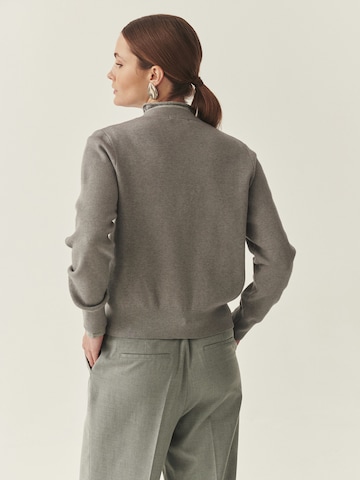 Pullover di TATUUM in grigio