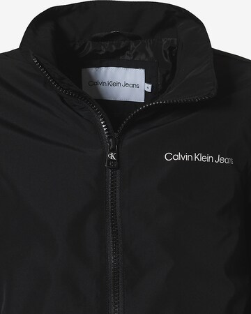 Calvin Klein Jeans Jacke in Schwarz