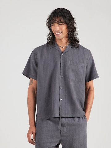 Only & Sons Comfort fit Button Up Shirt 'ONSVENTO' in Grey: front