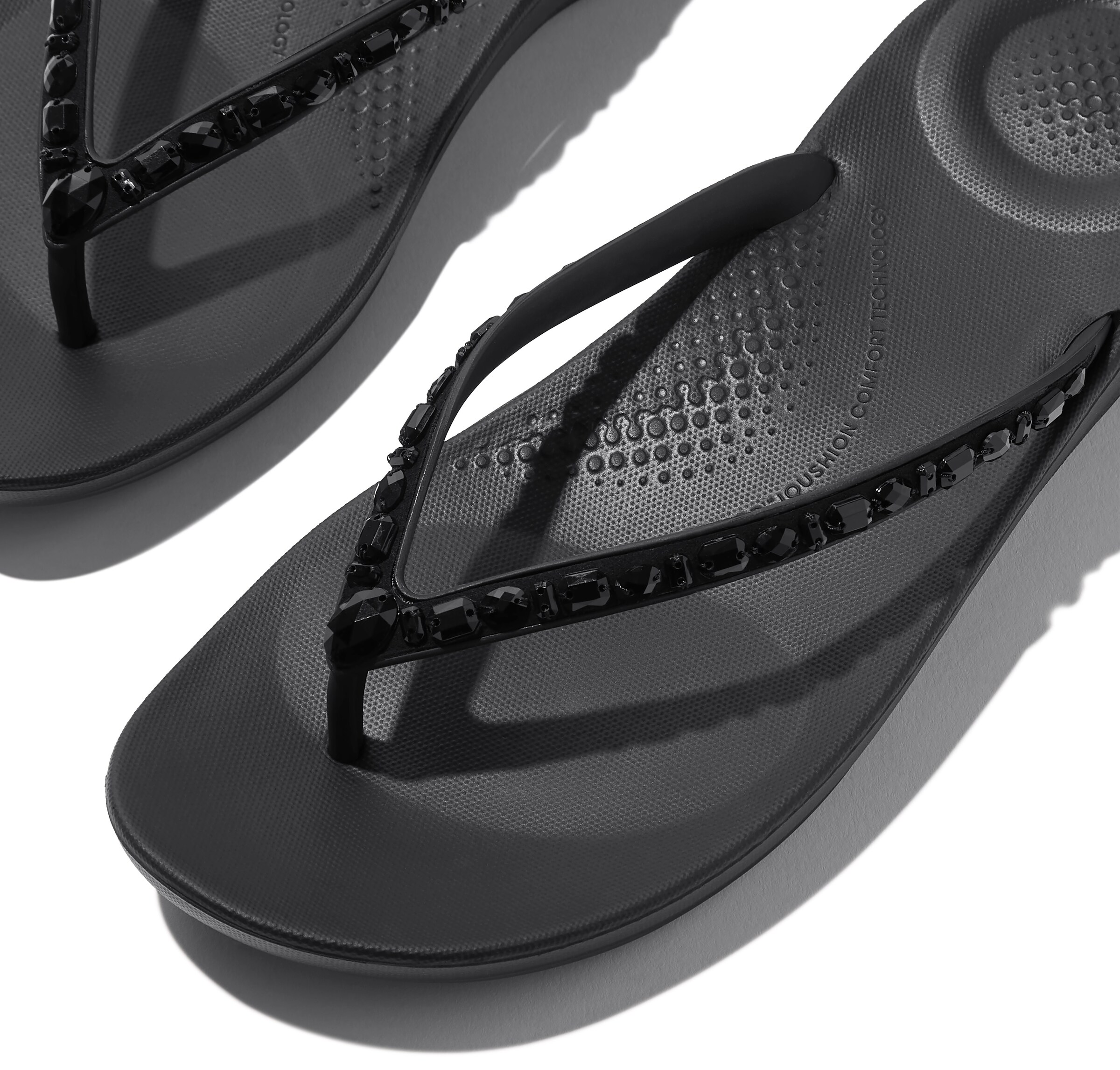 FitFlop T-Bar Sandals in Black