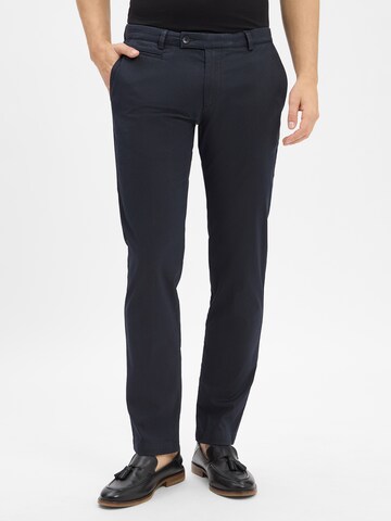 bugatti Regular Hose 'Aturo' in Blau: Vorderseite