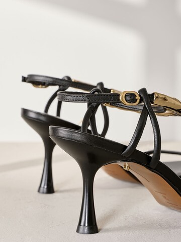 Next Sandaal in Zwart