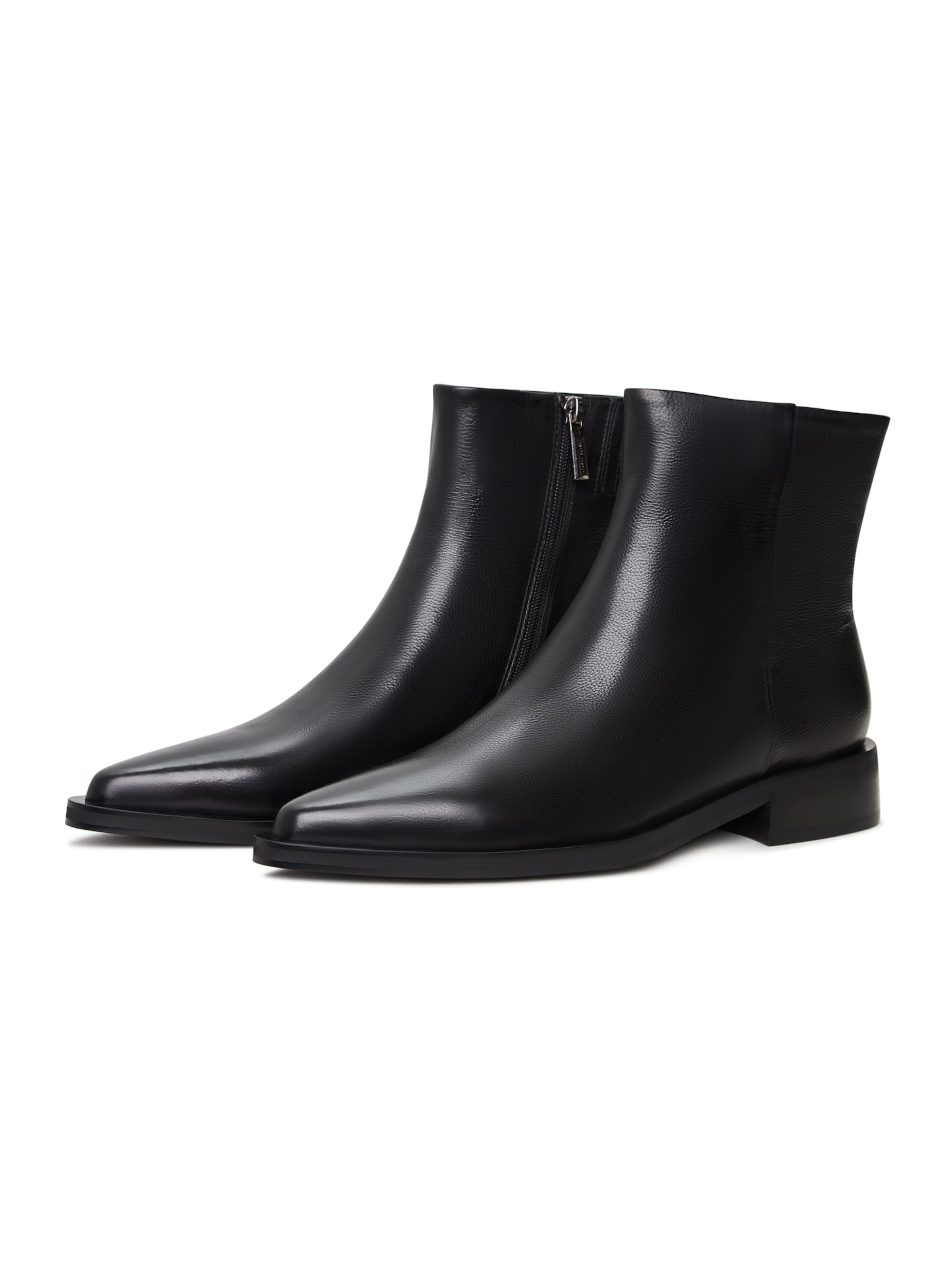 CESARE GASPARI - Botas pelo tornozelo em preto