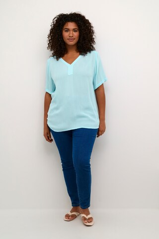 T-shirt 'Ami' KAFFE CURVE en bleu