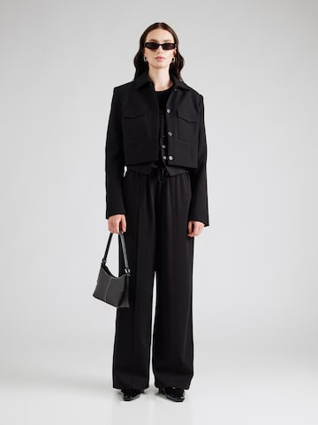 Weekend Max Mara Wide leg Pressveckad byxa i svart