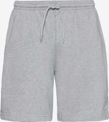 Regular Pantaloni 'Club' de la Nike Sportswear pe gri: față