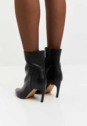 CESARE GASPARI Bootie in Black