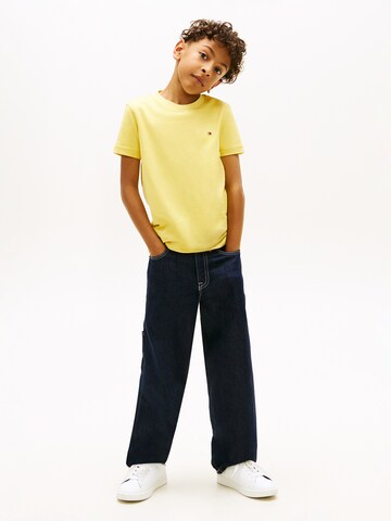 TOMMY HILFIGER Μπλουζάκι 'ESSENTIAL' σε κίτρινο