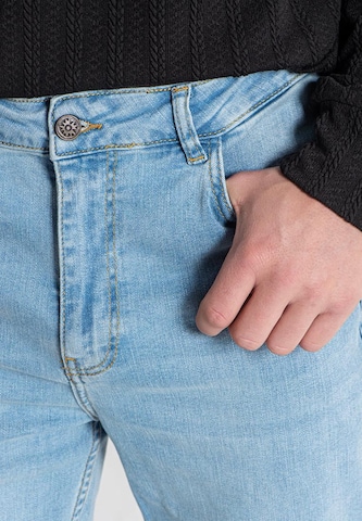 Coupe slim Jean Gianni Kavanagh en bleu