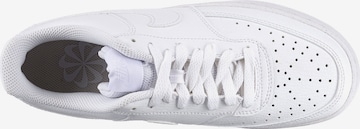 Nike Sportswear - Sapatilhas baixas 'Court Vision Next Nature' em branco