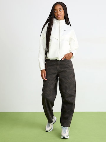 Nike Sportswear Between-season jacket in White