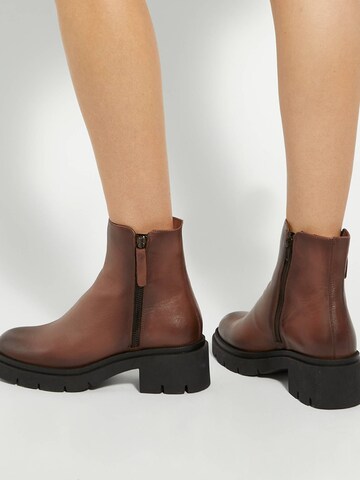 Dune LONDON Stiefelette 'Paving' in Braun