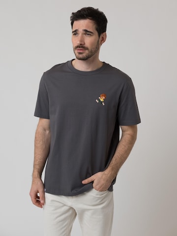 Bavarian Caps Shirt 'Grantler Klub: Pumuckl'‌‌‌‌‌‌‌‌ in Grau: Vorderseite