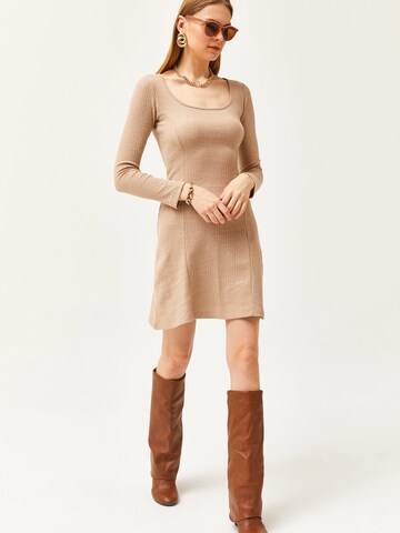 olalook Knitted dress in Beige