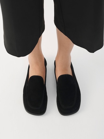 VAGABOND SHOEMAKERS Slipper 'Sammie' – černá