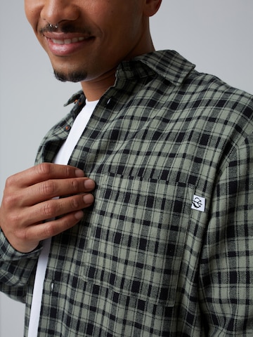 ABOUT YOU x Benny Cristo Regular fit Button Up Shirt 'Marek' in Green