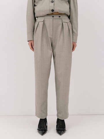 4TAILORS - Regular Calças em bege