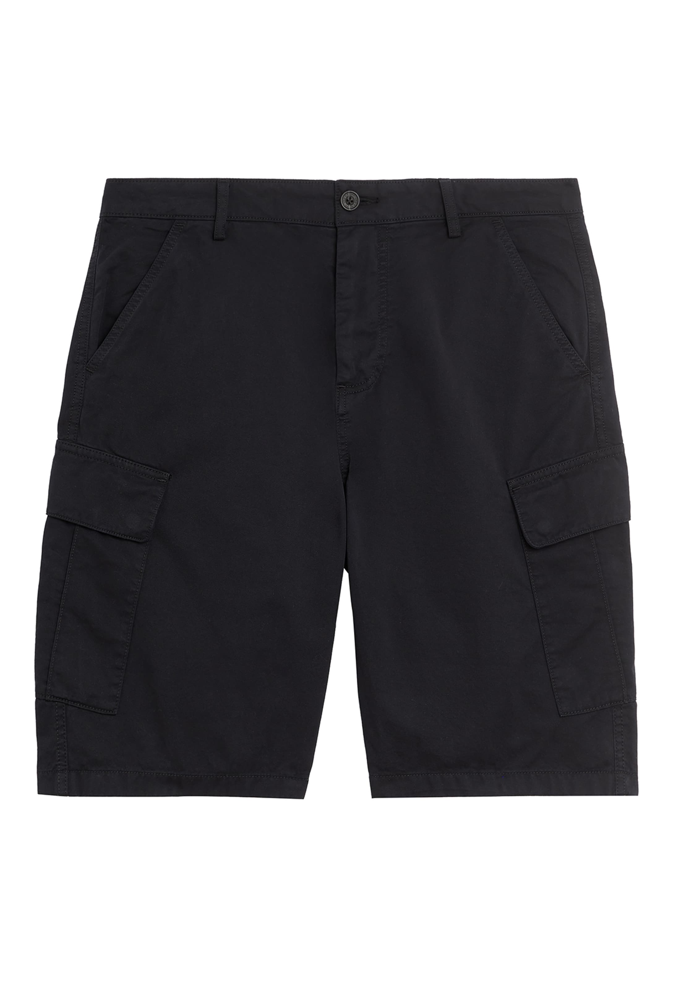Lyle & Scott Regular Trousers in Black: front