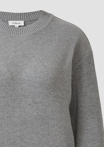 s.Oliver Sweatshirt in Grau