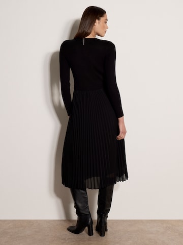 Robe ' ' Apricot en noir